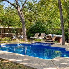 Chic Escape: Pool, Hot Tub, Gym & Playroom