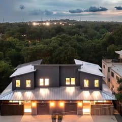 Full Duplex ATX Modern Creekside Retreat + Hot Tub