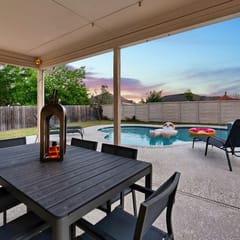 Mad Hatter Haven: Heated Pool & Playroom!
