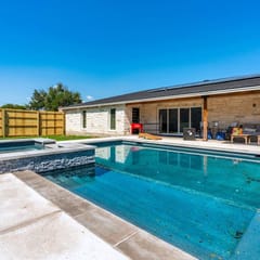 Spacious 6BR Gateway w/ Two Houses & Pool