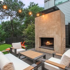 The ATX South Lamar Creekside Retreat with Hot tub