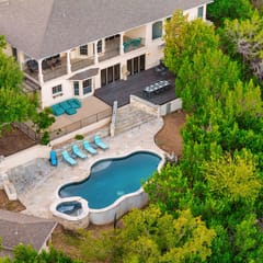 Two House Estate W Stunning Pool & Views