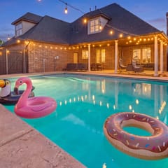 The Cottonwood Estate Sleeps 16  Pool