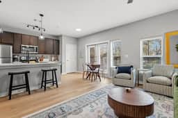 Exceptional 2BR in Prime Location Top Amenities