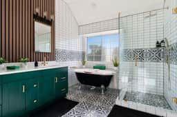 Mad Hatter Haven: Heated Pool & Playroom!