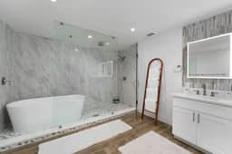 Spacious 6BR Gateway w/ Two Houses & Pool