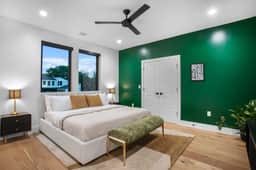 The ATX South Lamar Creekside Retreat with Hot tub