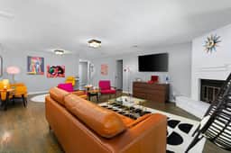 Vintage 6BR Home / Pool & Game Lounge