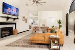 Casa Vista Designer Home Pool Sleeps 16 - Image 5