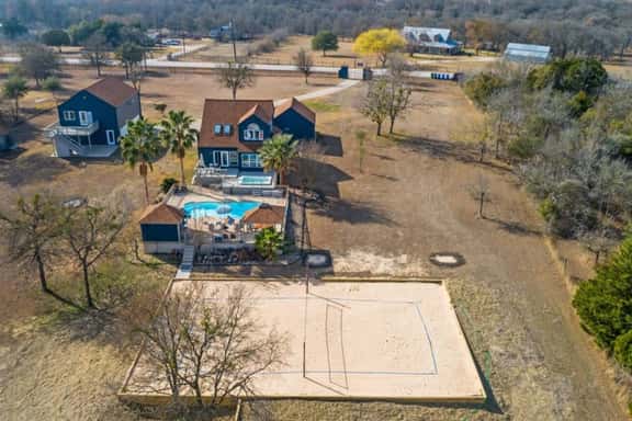 Expansive 5-Acre Oasis w/ Pool, Spa & Games - Image 1