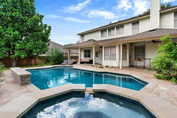Incredible Heated Pool/HotTub! Gameroom-Movieroom! - Image 1