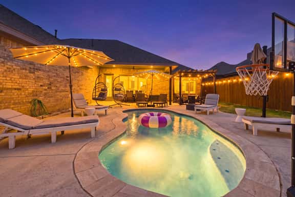 High Plains Hideaway  Luxury Pool Retreat - Image 1