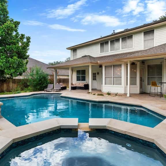 Incredible Heated Pool/HotTub! Gameroom-Movieroom! - Image 1