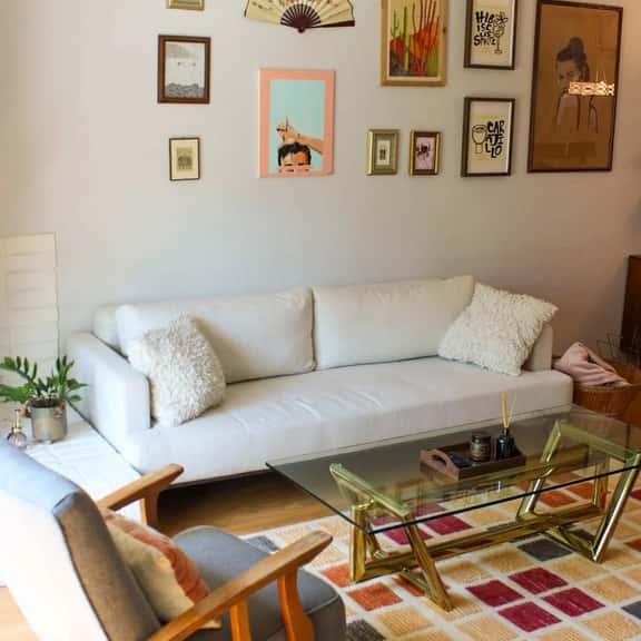 Mid-Century Modern Flat near Downtown - Image 1
