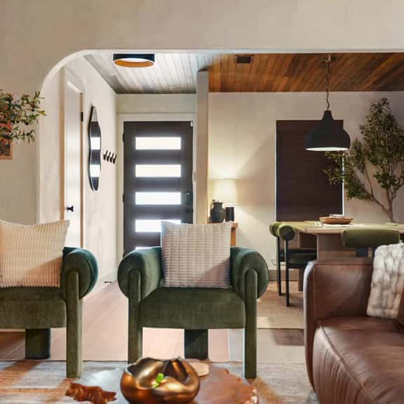 The Golden Hour House - Impeccable Location! - Image 1