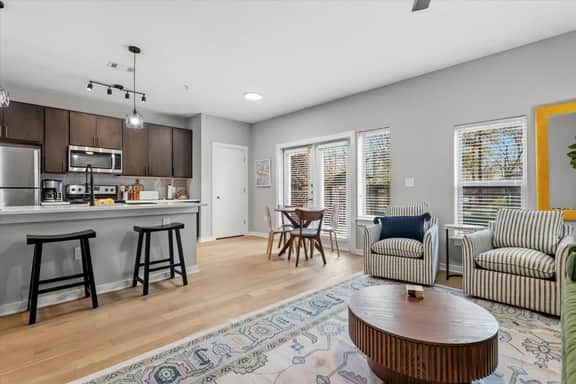 Exceptional 2BR in Prime Location Top Amenities