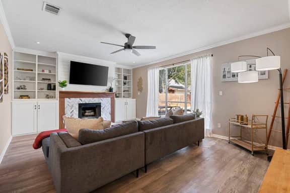 Luminous Home w/ Pool, Spa & Game Lounge