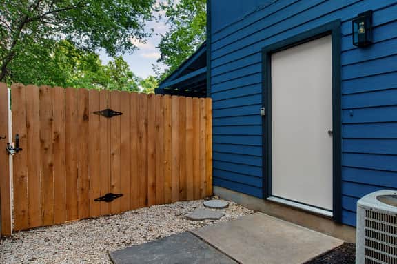 Posh & Serene 2BR w Private Patio