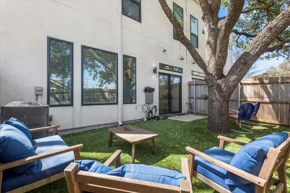 Spacious 3BR Gem in Sought-After Austin Locale!