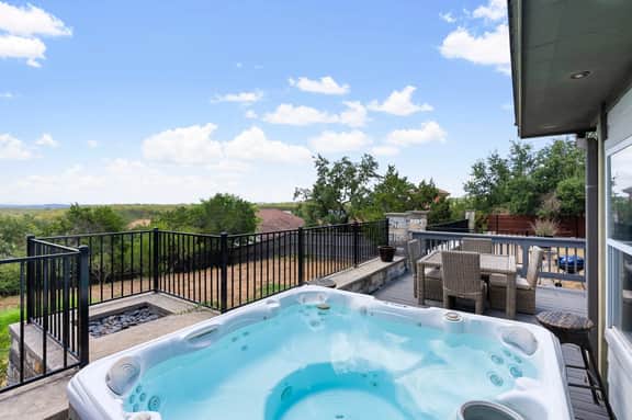 Stunning Lake Travis Estate w/ Spectacular Pool