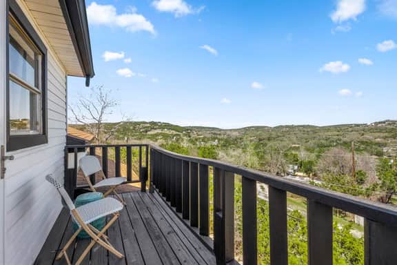 The Heritage Hideaway - Pool! Views! Games & More!