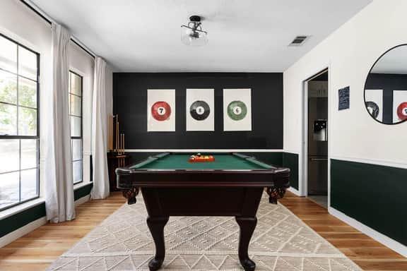 Upscale Retreat: Pool, Hot Tub, Gym & Games