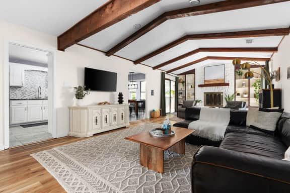 Upscale Retreat: Pool, Hot Tub, Gym & Games
