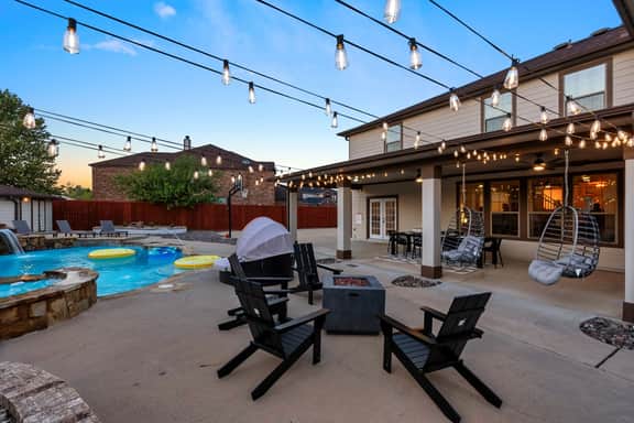 Large Groups' Luxury House - Pool - Sleep 22