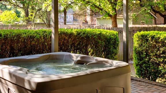 Cedar Park Parlor! 5BR Hot Tub & Game Room