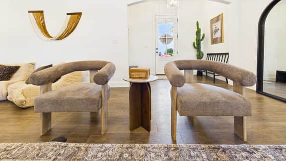 High Plains Hideaway  Luxury Pool Retreat - Image 2