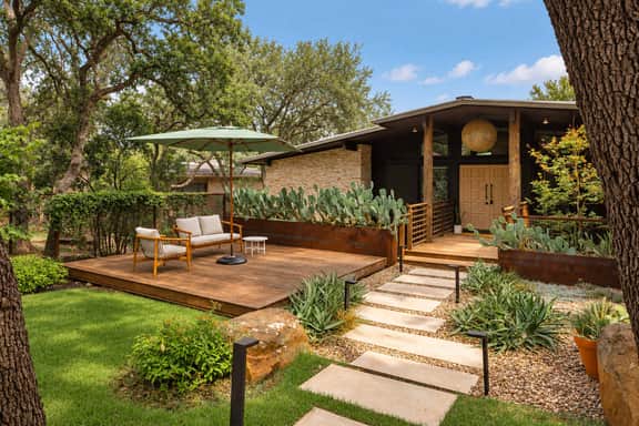 Spacious Austin Estate w Game Lounge & Pool - Image 3