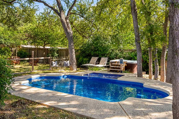 Chic Escape: Pool, Hot Tub, Gym & Playroom