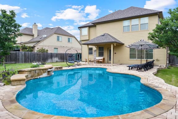 Cozy 5BR Getaway Pool Games Sleeps 18 - Image 1
